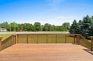 1734 Oakridge Pl, Neenah, WI 54956 - Photo 31
