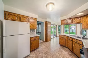 46 Kensington Ct, Appleton, WI 54915 - Photo 5