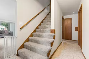 2001 N Douglas St, Appleton, WI 54914 - Photo 5