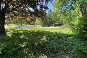 2627 Oakcrest Dr, Neenah, WI 54956 - Photo 23