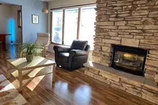 2627 Oakcrest Dr, Neenah, WI 54956 - Photo 3