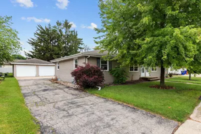 594 Linda Court, Kaukauna, WI 54130 - Photo 1