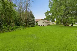 1123 Stillmeadow Ln, Menasha, WI 54952 - Photo 29