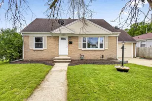 1029 Langlade Ave, Green Bay, WI 54304 - Photo 3
