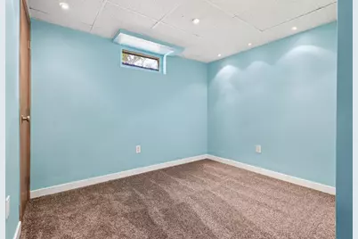 1029 Langlade Avenue, Green Bay, WI 54304 - Photo 33