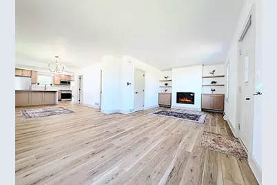 417 W 17th Avenue, Oshkosh, WI 54902 - Photo 3