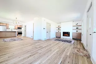 417 W 17th Ave, Oshkosh, WI 54902 - Photo 3