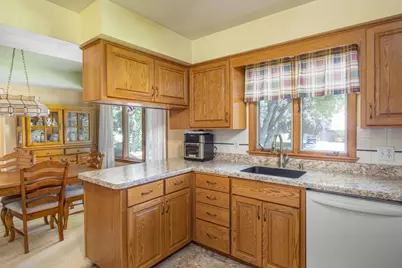 6021 N Rosewood Drive, Appleton, WI 54913 - Photo 3