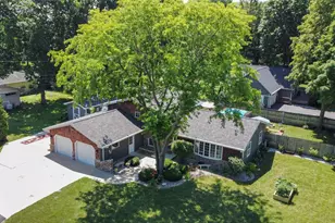 1919 Brookfield Dr, Neenah, WI 54956 - Photo 75