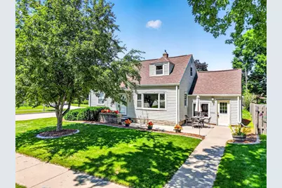 804 E Maple Street, Appleton, WI 54915 - Photo 1