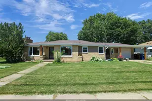 428 8th St, Menasha, WI 54952 - Photo 1