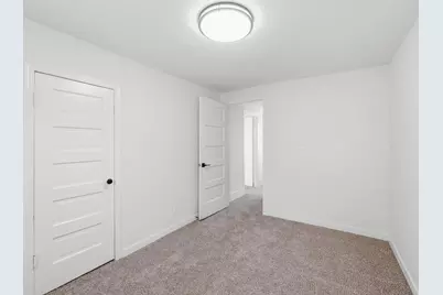 180 N Park Avenue, Fond du Lac, WI 54935 - Photo 15