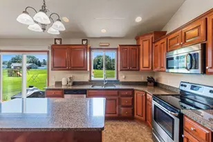 1905 Wasilla Ln, Neenah, WI 54956 - Photo 13