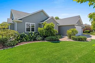 1905 Wasilla Ln, Neenah, WI 54956 - Photo 3