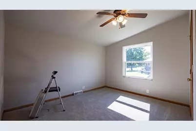 500 Pheasant Drive, New London, WI 54961 - Photo 15