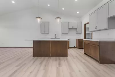 3375 Shawano Avenue, Green Bay, WI 54313 - Photo 7