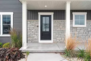 N9239 Laura St, Appleton, WI 54915 - Photo 5
