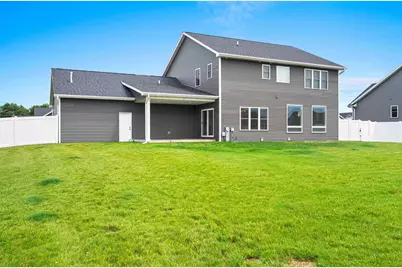 N9239 Laura Street, Appleton, WI 54915 - Photo 3