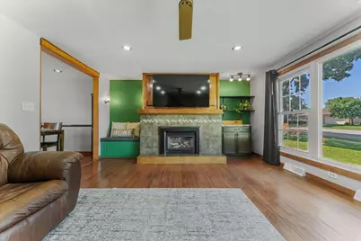 1496 Russell Street, Green Bay, WI 54304 - Photo 9