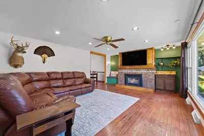 1496 Russell Street, Green Bay, WI 54304 - Photo 5