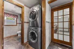 1496 Russell St, Green Bay, WI 54304 - Photo 29