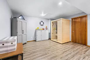 3137 Hartford Ct, Suamico, WI 54313 - Photo 21