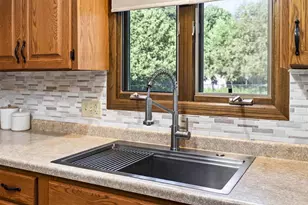1235 S Westhaven Dr, Oshkosh, WI 54904 - Photo 9