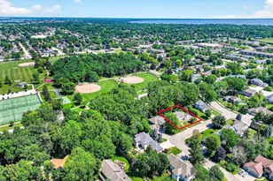 2415 Maple Grove Dr, Neenah, WI 54956 - Photo 55