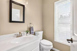 2415 Maple Grove Dr, Neenah, WI 54956 - Photo 27