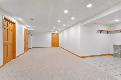 2415 Maple Grove Drive, Neenah, WI 54956 - Photo 45