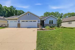 1440 Hunter Ave, Fond du Lac, WI 54937 - Photo 1