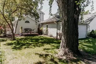 417 S 26th St, Manitowoc, WI 54220 - Photo 3