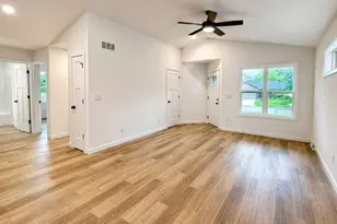 768 Konnor Ct, Omro, WI 54963 - Photo 5