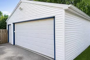 1124 Grove St, Menasha, WI 54956 - Photo 3