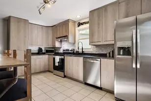 1844 S Jefferson St, Appleton, WI 54915 - Photo 3