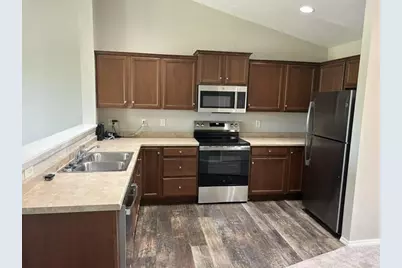 1685 W Main Circle #1, De Pere, WI 54115 - Photo 5