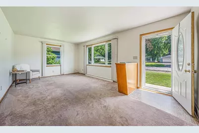 3332 W 1st Avenue, Appleton, WI 54914 - Photo 11