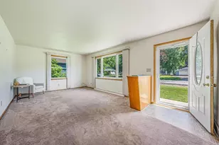 3332 W 1st Ave, Appleton, WI 54914 - Photo 11