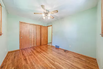 3332 W 1st Avenue, Appleton, WI 54914 - Photo 25
