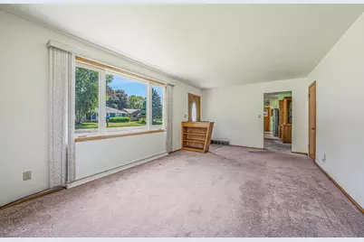 3332 W 1st Avenue, Appleton, WI 54914 - Photo 13