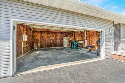 3332 W 1st Avenue, Appleton, WI 54914 - Photo 33