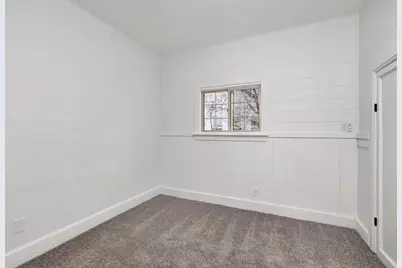 236 W South Park Avenue, Oshkosh, WI 54902 - Photo 15