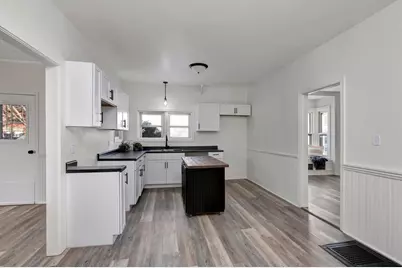 236 W South Park Avenue, Oshkosh, WI 54902 - Photo 19