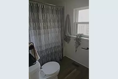 236 W South Park Avenue, Oshkosh, WI 54902 - Photo 9