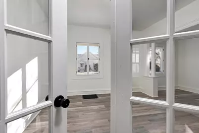 236 W South Park Avenue, Oshkosh, WI 54902 - Photo 13