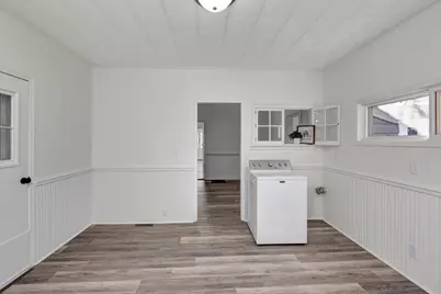 236 W South Park Avenue, Oshkosh, WI 54902 - Photo 19
