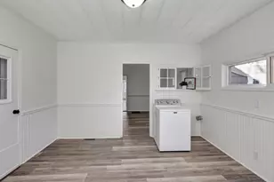 236 W South Park Ave, Oshkosh, WI 54902 - Photo 19