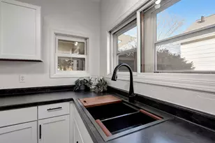 236 W South Park Ave, Oshkosh, WI 54902 - Photo 17