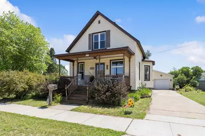 835 Gladstone Street, Marinette, WI 54143 - Photo 1