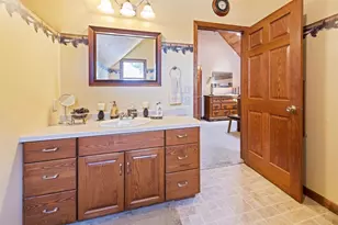835 Gladstone St, Marinette, WI 54143 - Photo 9